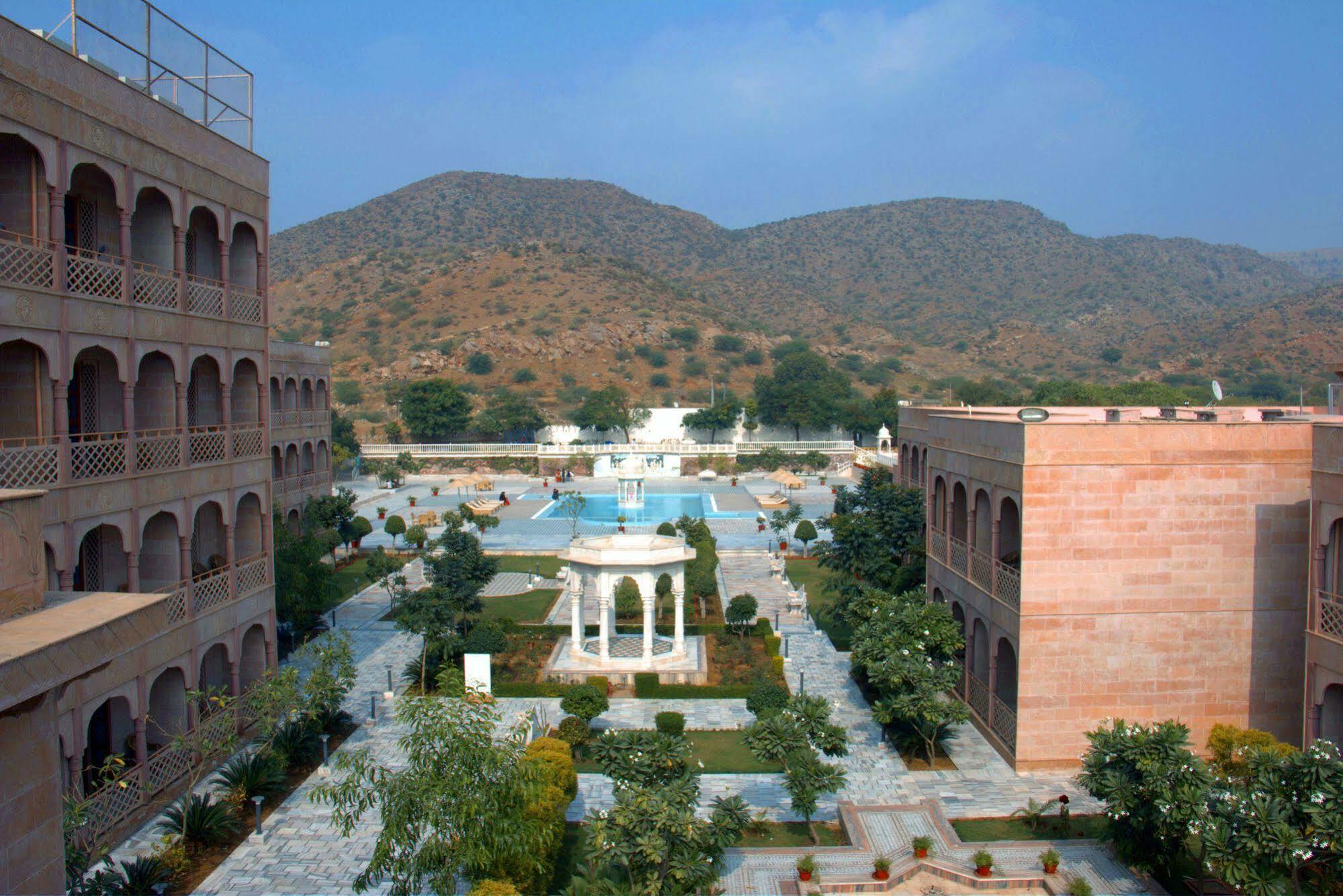 Hotel Pratap Mahal Pushkar Ihcl Seleqtion Exterior foto